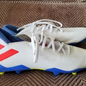 Boys Adidas Nemeziz Messi  outdoor soccer cleats